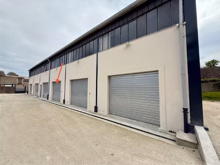entrepôt de stockage 112 m2 proche centre ville