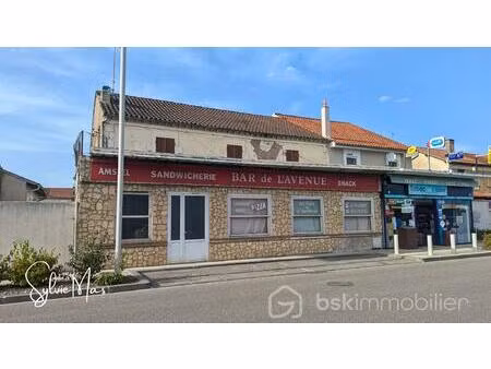 immeuble mixte de 215 m² à fumel