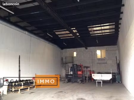 local industriel 100 m²