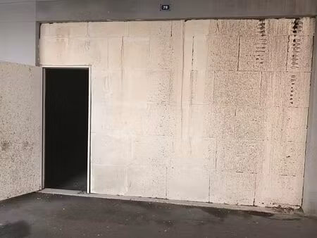 location commerce fecamp 281 m²