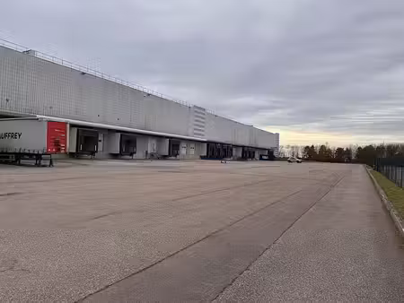 location entrepôt / local d'activités savigny sur clairis 9 240 m²