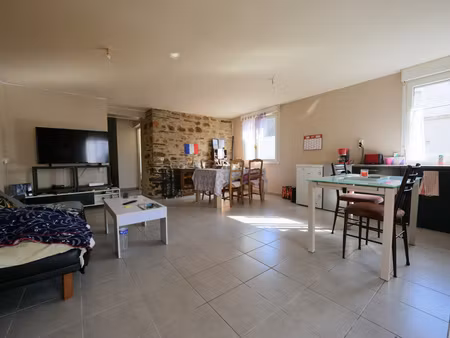 appartement t2 de 54 m² avec une terrasse