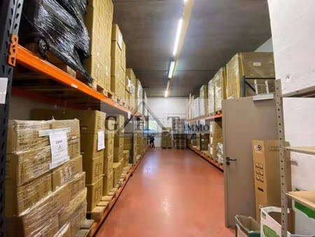 location local commercial