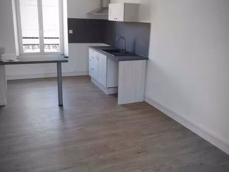 location appartement 2 pièces 39 m² à saint-georges-de-commiers (38450)