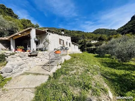 propriété en viager 3 pièces 110 m²