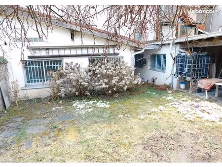 immeuble 8 pièces 332 m²