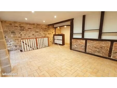 local commercial 90 m² cordes sur ciel