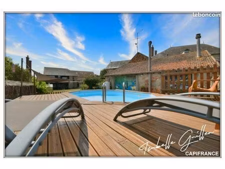 maison 9 pièces 352 m²