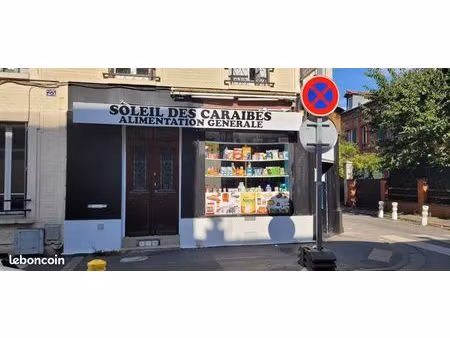 boutique 87 m² noisy le sec