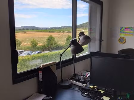location d'un bureau de 30m² pour société ou agence