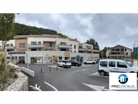 local commercial 165 m² noyarey