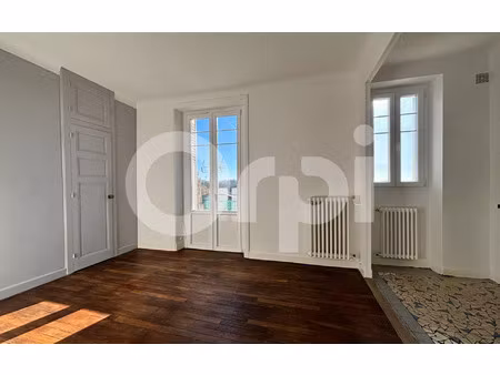 location appartement  56.5 m² t-3 à allassac  560 €