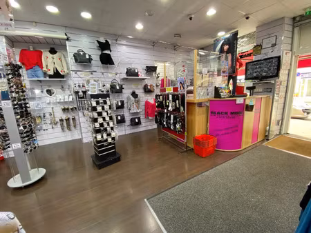 vente commerce 101 m² annecy (74000)