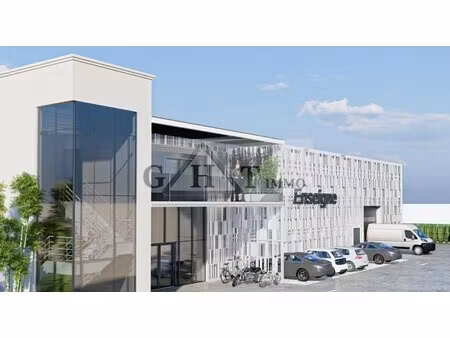 location local commercial