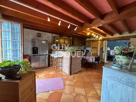 vente maison 6 pièces 195 m² les artigues-de-lussac (33570)