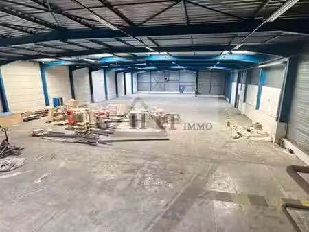 entrepot 1600 m² a louer : taverny