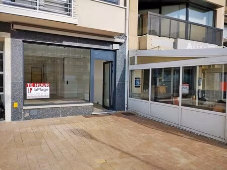 la maison blanche propriété commerciale à louer sur la di...