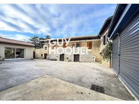 propriété viticole en pierre - deux maisons + dépendances et terrain - 71960 fuisse