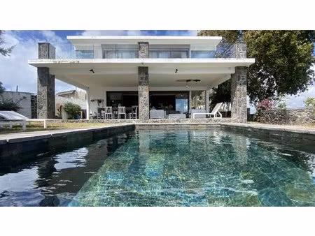 rare ! villa et cottage pieds dans l'eau - calodyne - mzimc740