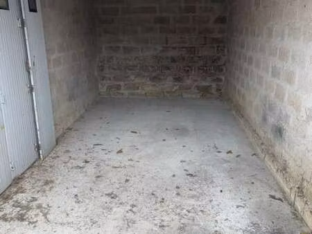 vente garage et parking à gourin (56110) : à vendre / 18m² gourin