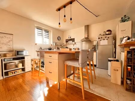 vente appartement 4 pièces 87 m² sathonay-camp (69580)