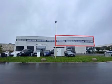 à louer : bureau d'environ 288 m² dans la zone industrielle
