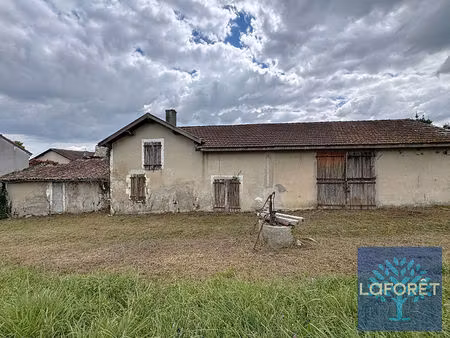 ferme à rénover ou démolir avec terrain constructible