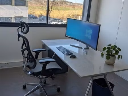 bureau privatif de 24 m² pour local d'entreprise ou société pme pmi