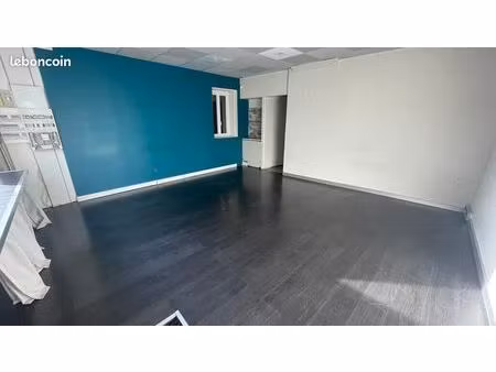 local commercial 74 m² francheville