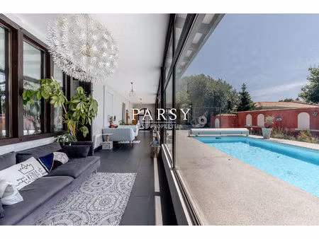 audenge: villa 5/6 chambres avec piscine et appartement indépendant.