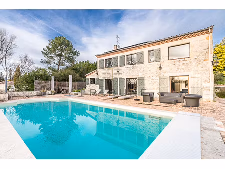 demeure de prestige à 15 min d'agen avec piscine et parc arb