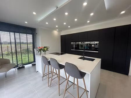 maison darvoy 6 pièce(s) 140 m2