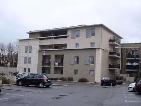 location appartement pélissanne 13330 - - surface privée