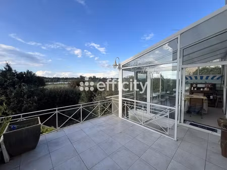 maison 10 pièces - 213 m²