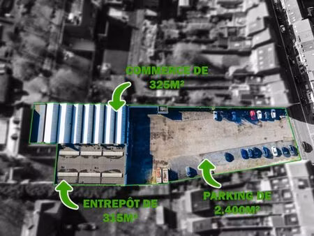 immeuble industriel avec immense commerce  entrepôt et parki