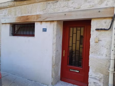 location appartement 3 pièces 73 m² à mas thibert (13104)  900 €