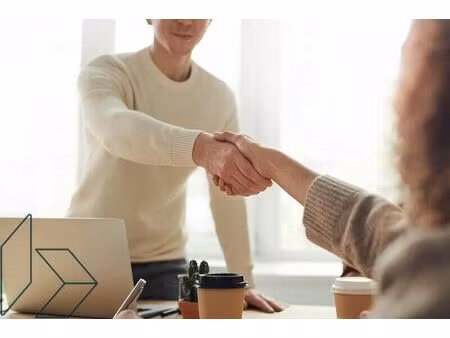 location commerce 163 m² à auray (56400)