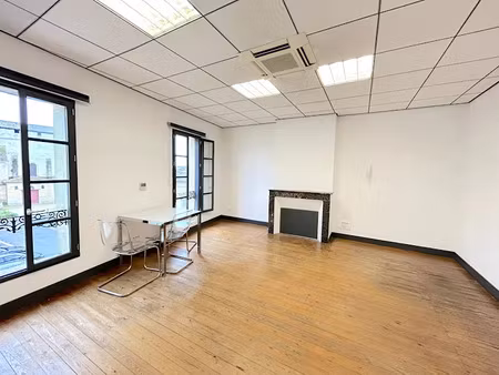 location locaux professionnels 1 pièce 24.48 m² à saint-andré-de-cubzac (33240)  450 €