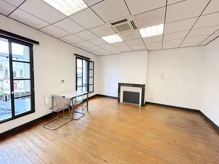 location locaux professionnels 1 pièce 24.48 m² à saint-andré-de-cubzac (33240)  550 €