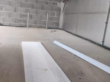 location local d'activités niort 280 m²