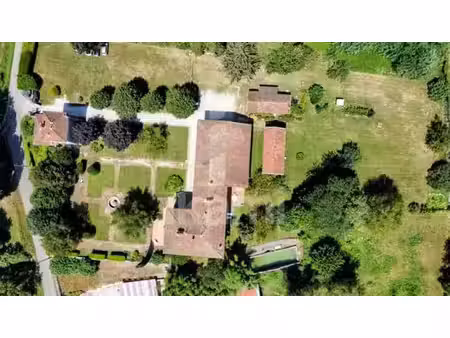 maison de luxe de 637 m2 en vente saint-sauveur  auvergne-rhône-alpes