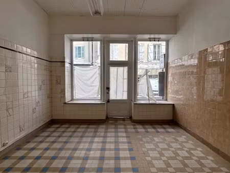 vente local commercial pau 64000 - - surface privée