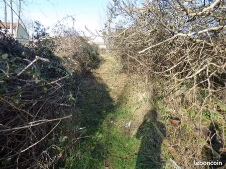 terrain 570m2 constructible palaminy