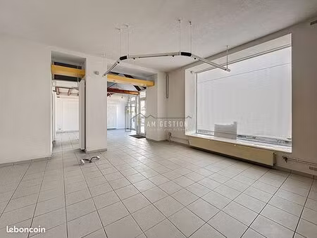 local commercial 100 m² razes