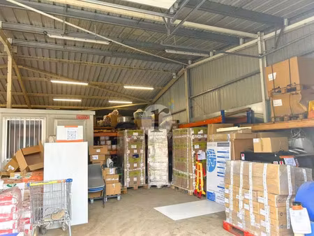 locaux d'activités avec bureaux d'accompagnement à vendre