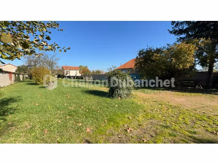 exclusif riorges terrain 1239 m²