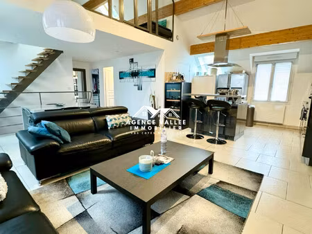 beau duplex 83m² - 3 chambres - 3 places de parking