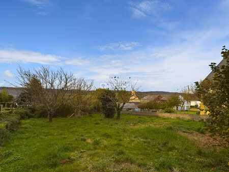 terrain plomodiern 567 m2