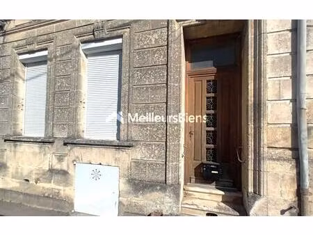 av 2 lots distincts : echoppe pierre avec jardin de ville (372000 €) + place de parking in