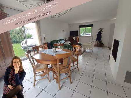 immeuble de 139 m² à liffre